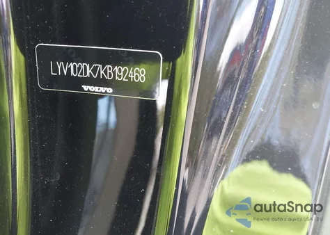 2019 Volvo Xc60 T5 Momentum z USA, uszkodzony, nr VIN LYV102DK7KB192468